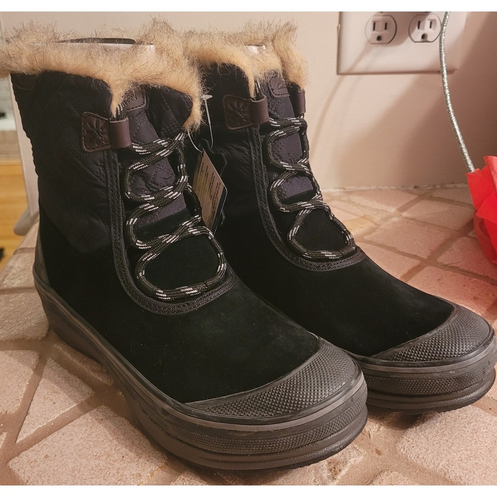 NWT Muckers Mist Black Clarks Boots Size 8